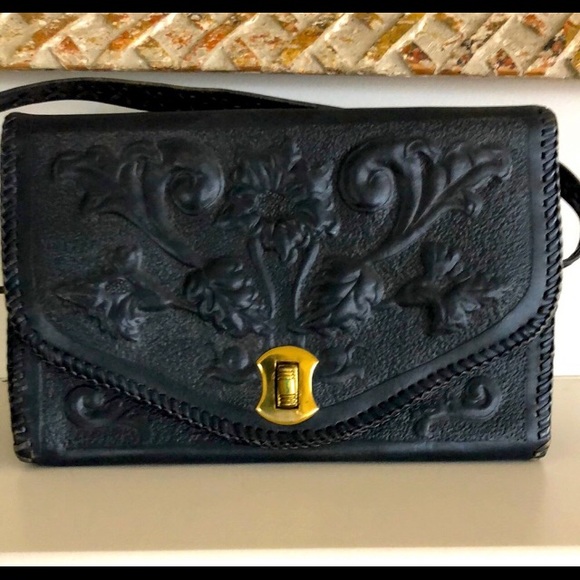 Meet your Posher, Alex - Picture 10 of 15